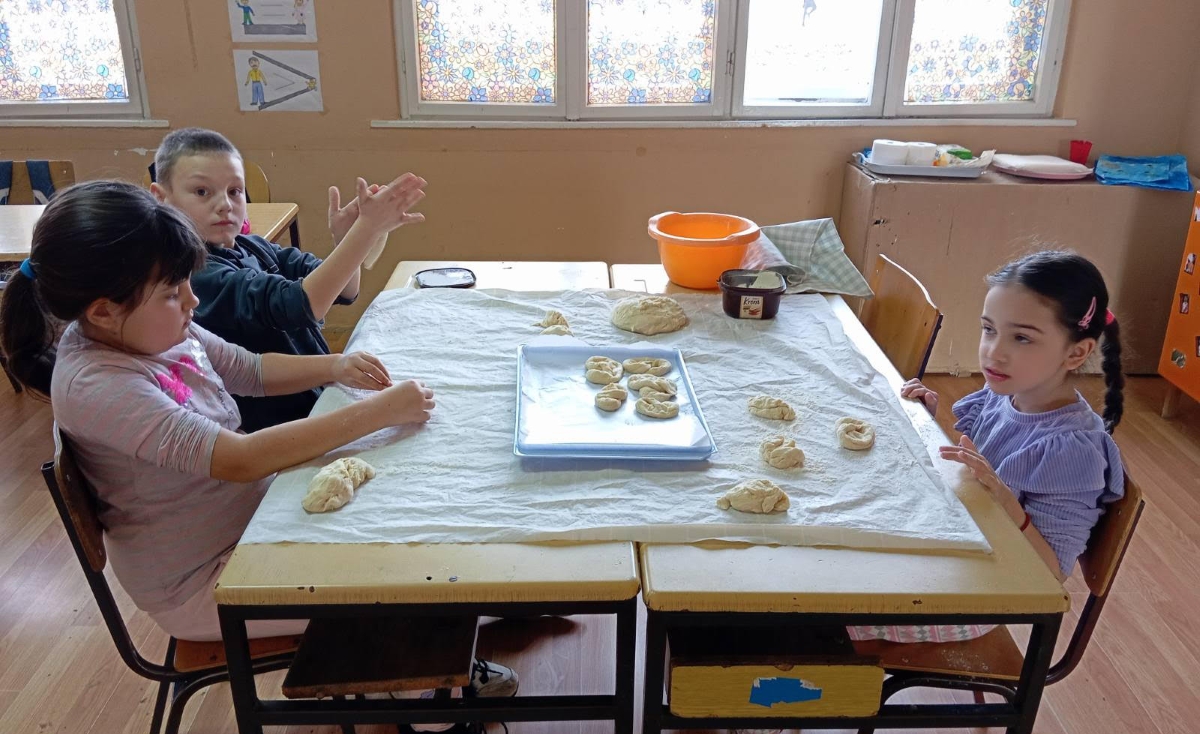 Правимо переце